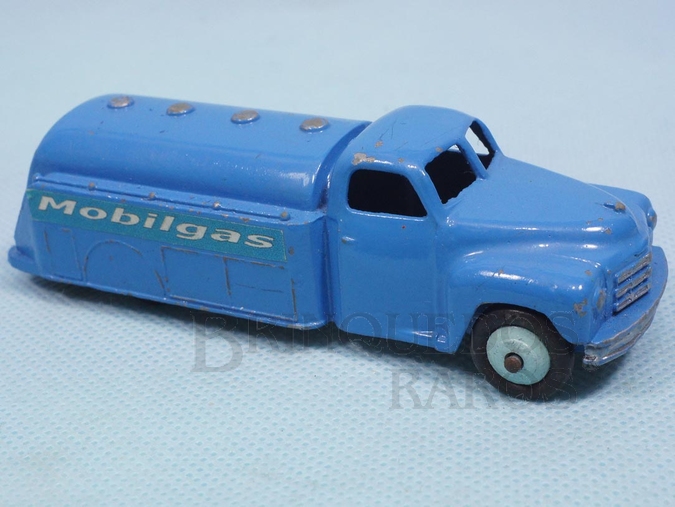 Brinquedo antigo Caminhão Tanque Mobilgas Studebaker Tanker ano 1950 a 1952