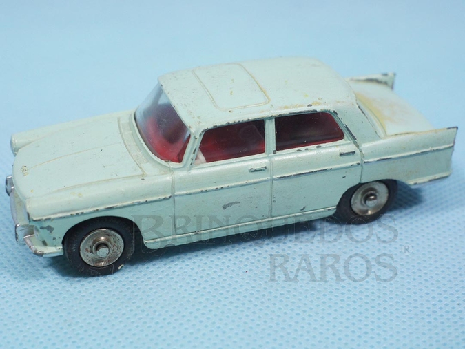 Brinquedo antigo Peugeot 404 Ano 1961 a 1967 