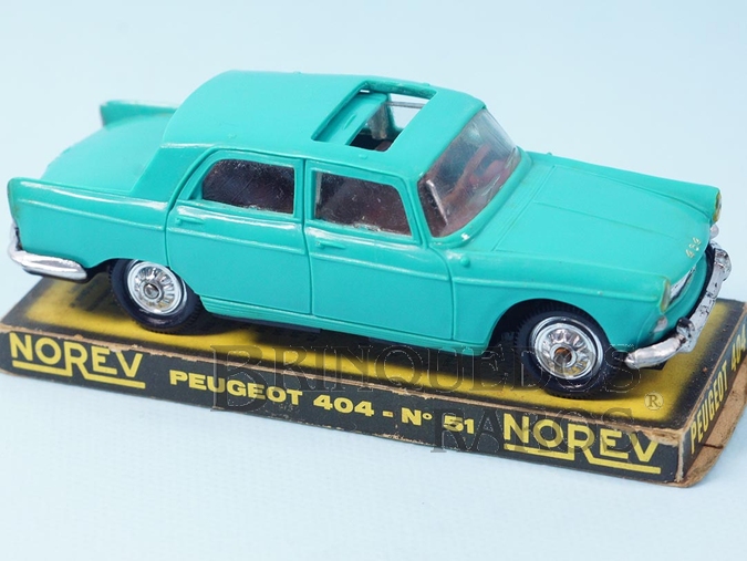 Brinquedo antigo Peugeot 404 Década de 1960
