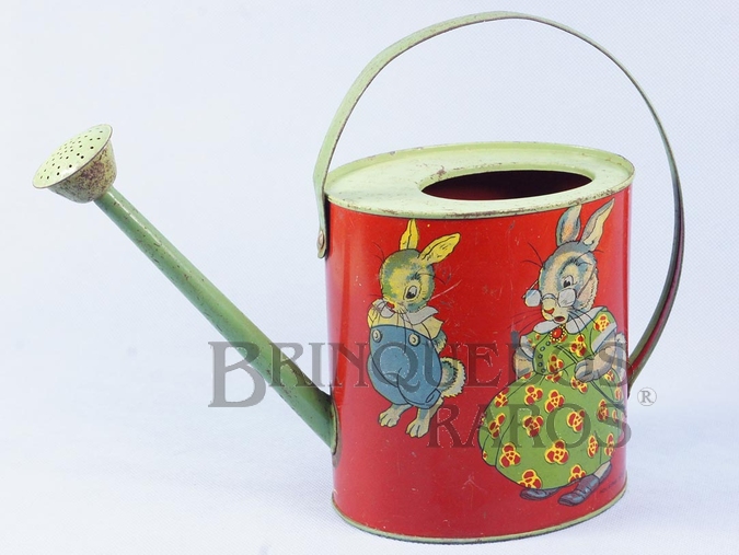 Brinquedo antigo Regador com 24,00 cm de altura Década de 1950