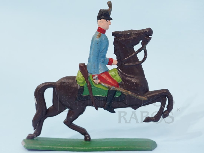 Brinquedo antigo Soldado a cavalo com espada com 7,00 cm de altura Semi - Flat forma Schneider