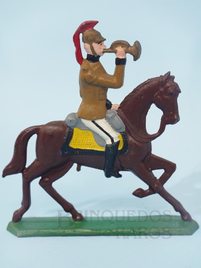 Brinquedo antigo Soldado a cavalo tocando clarim com 7,00 cm de altura Semi-Flat forma Schneider