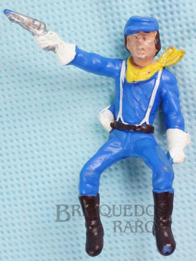 Brinquedo antigo Soldado da Sétima Cavalaria montado a cavalo atirando com revolver Plástico azul Série Atlantic Ano 1986  