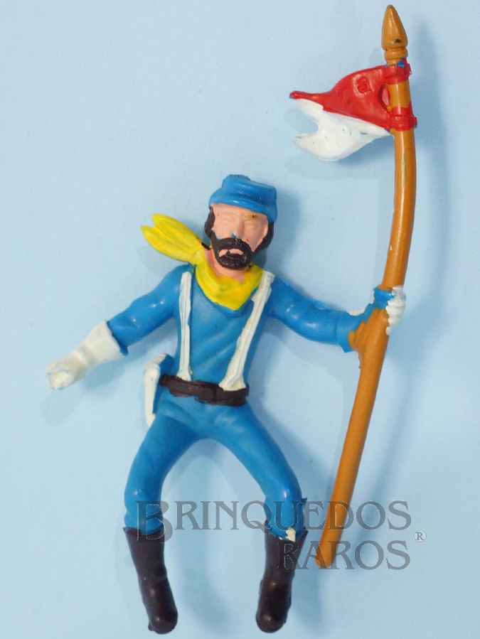 Brinquedo antigo Soldado da Sétima Cavalaria montado a cavalo com Bandeira Plástico azul Série Atlantic Ano 1986