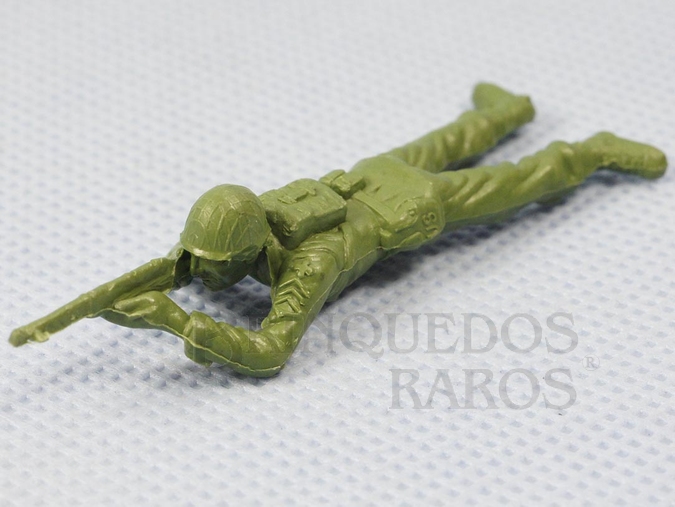 Brinquedo antigo Soldado deitado atirando com Fuzil fabricado pela MPC americana Figura Matriz do Soldado Toddy numero 5