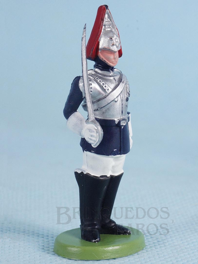 Brinquedo antigo Soldado Lifeguard montando guarda com espada Década de 1970