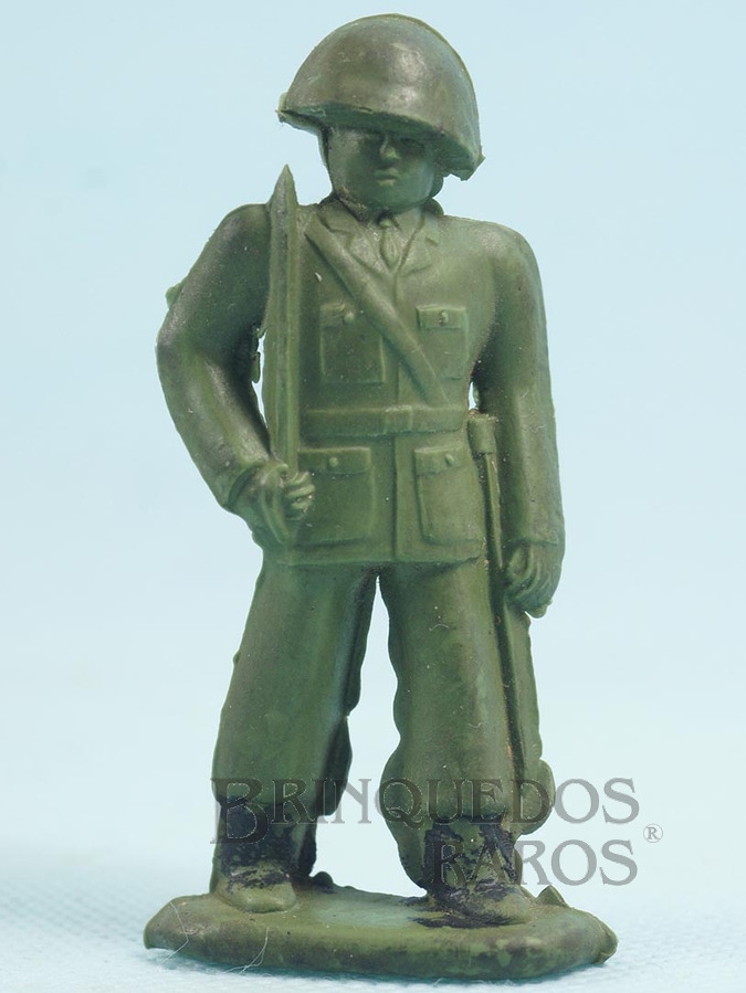 Brinquedo antigo Soldado marchando com Espada 8,00 cm de altura  Década de 1960