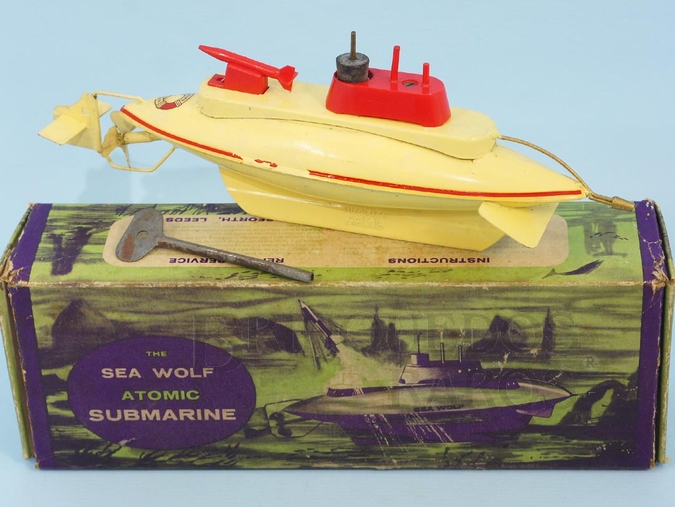 Brinquedo antigo Submarino Sea Wolf Atomic Submarine com 24,00 cm de comprimento Década de 1960