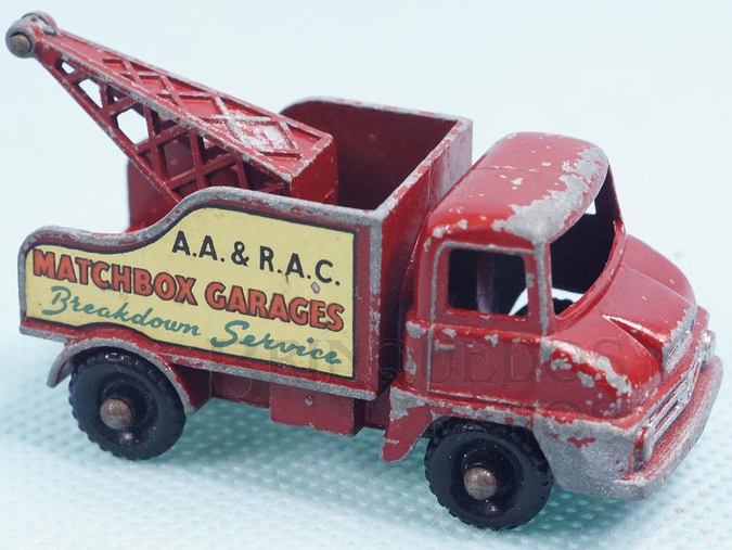 Brinquedo antigo Thames Trade Wreck Truck Matchbox Garages black plastic Regular Wheels