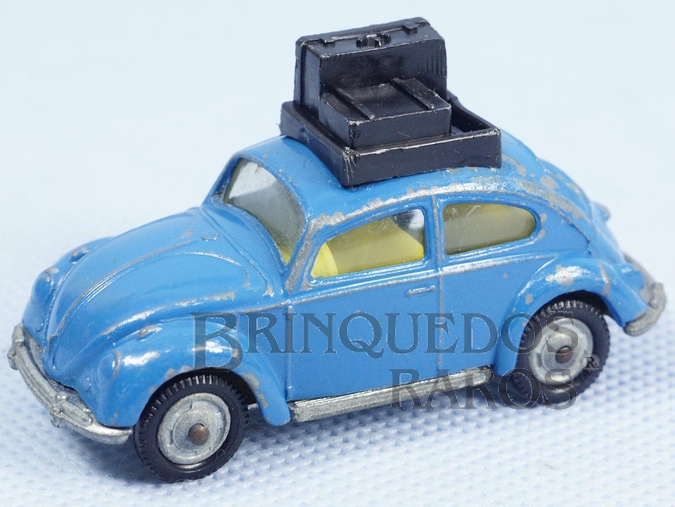 Brinquedo antigo Volkswagen Sedan 1300 azul Corgi Husky Década de 1970