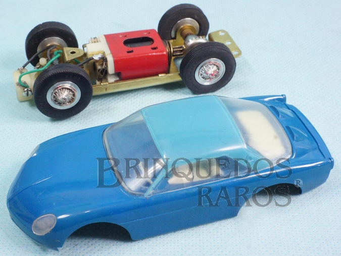 Brinquedo antigo Willys Interlagos Berlineta azul Chassi de latão Versão Kit para montar Ano 1968